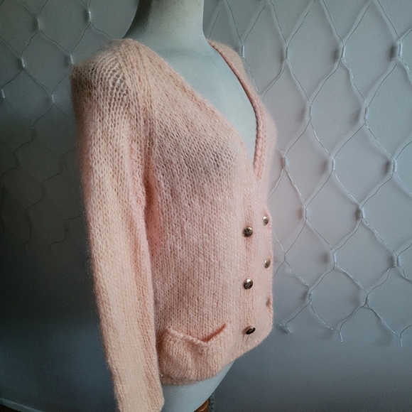 - Vintage Cardigan • Soft Pink w/ Gold Buttons • Front Pockets • Medium/Large - Picture 4 of 5